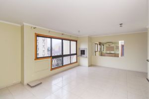 Image 4 - 216355
