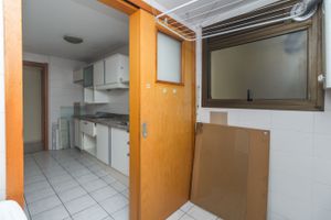Image 29 - 216355