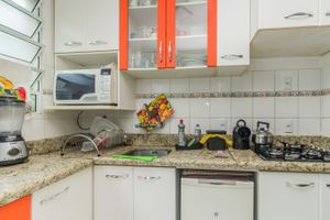 Image 22 - 216384