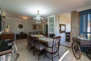 Image 4 - 216395