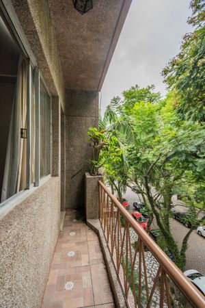 Image 23 - 216409