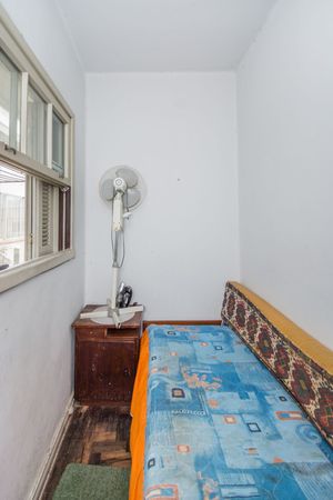 Image 33 - 216409