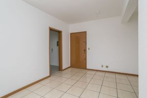 Image 3 - 216430