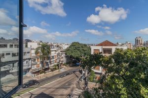 Image 8 - 216573
