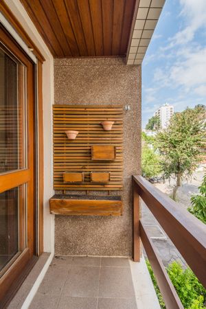 Image 15 - 216586