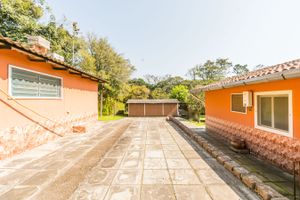 Image 38 - 216600