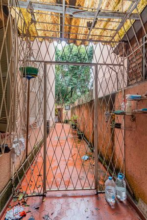 Image 17 - 216612