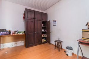 Image 10 - 216618