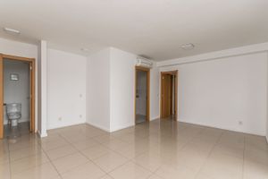 Image 3 - 216623