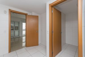 Image 23 - 216623