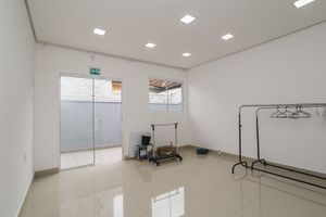 Image 14 - 216661