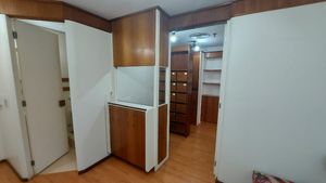 Image 4 - 216697