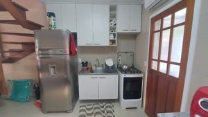 Image 7 - 216698