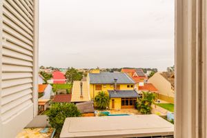 Image 10 - 216757