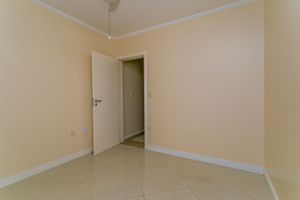 Image 17 - 216799