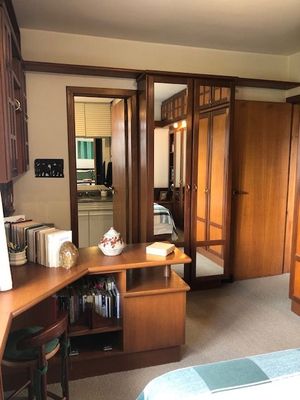 Image 10 - 216828