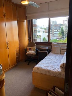 Image 12 - 216828