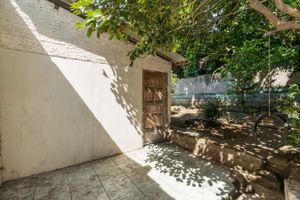 Image 33 - 216832