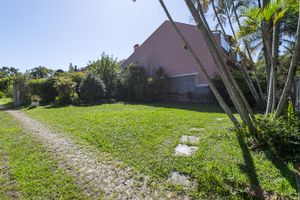 Image 12 - 216863