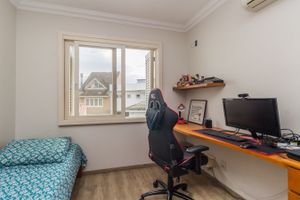 Image 32 - 216881