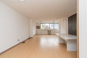 Image 1 - 216895