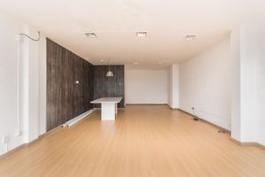 Image 3 - 216895