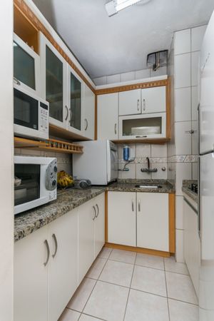Image 13 - 216907