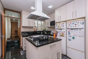 Image 24 - 216933