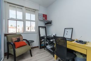 Image 13 - 216973