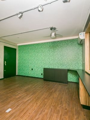 Image 13 - 216991