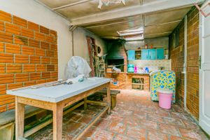 Image 32 - 217016
