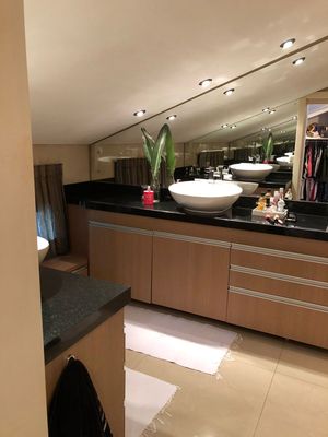 Image 13 - 217026