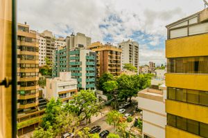 Image 8 - 217079