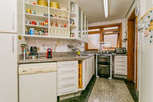 Image 34 - 217079