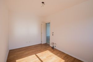 Image 15 - 217249