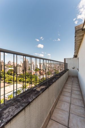 Image 19 - 217255