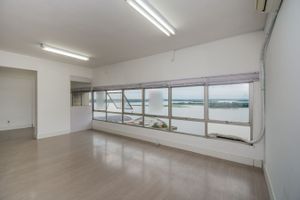 Image 7 - 217285