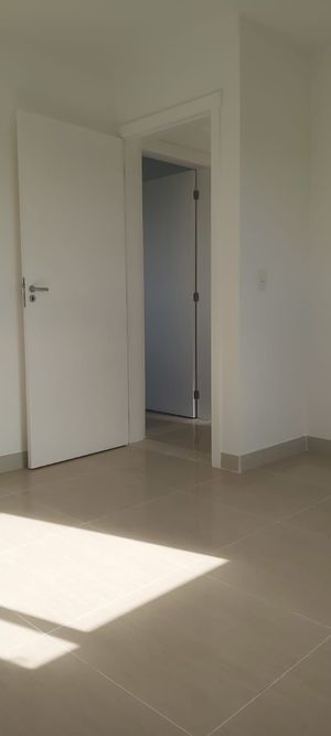 Image 19 - 217305