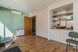 Image 10 - 217315