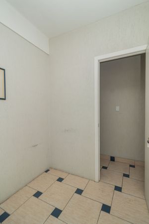 Image 6 - 217382