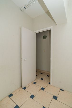 Image 9 - 217382