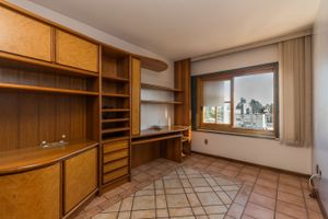 Image 11 - 217509