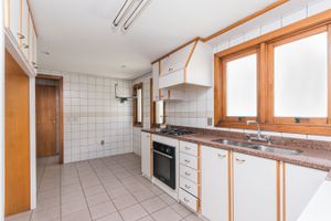 Image 24 - 217509
