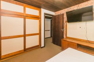 Image 30 - 217640