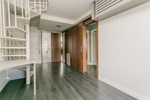 Image 11 - 217673