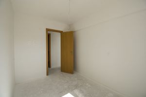 Image 10 - 217674