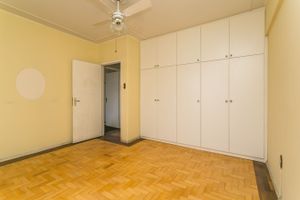 Image 12 - 217687