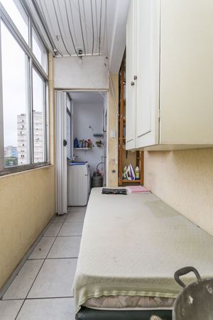 Image 27 - 217687