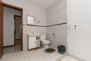 Image 15 - 217694