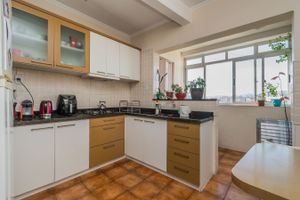 Image 21 - 217698